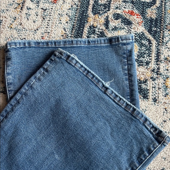 AE Luxe super high waisted flare jeans - Picture 7 of 12